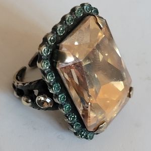 SORRELLI DESIGNER MARKED HUGE SWAROVSKI CRYSTAL TOPAZ GREEN BRASS AJUSTABLE RING